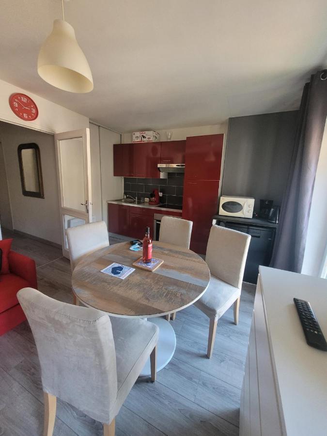Appartement Residence Les Acacias Ax-les-Thermes Bagian luar foto