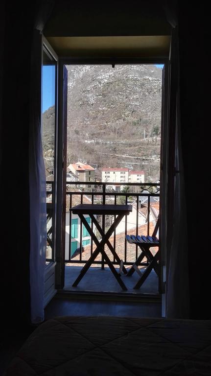 Appartement Residence Les Acacias Ax-les-Thermes Bagian luar foto