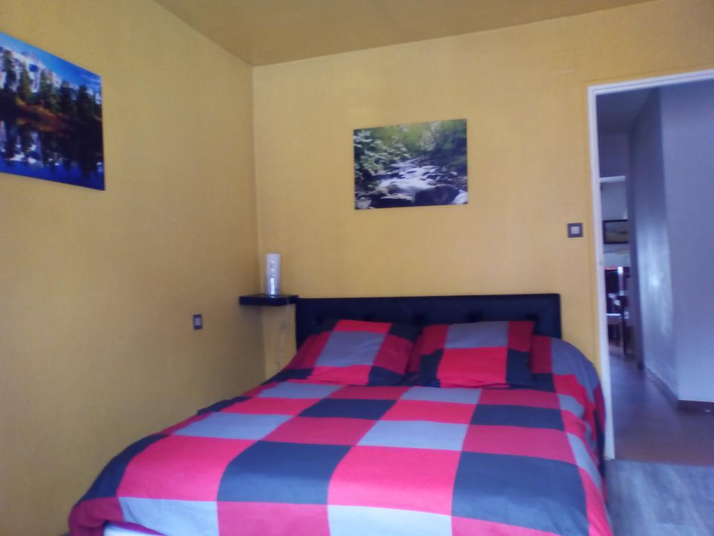 Appartement Residence Les Acacias Ax-les-Thermes Bagian luar foto