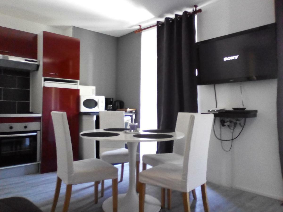 Appartement Residence Les Acacias Ax-les-Thermes Bagian luar foto
