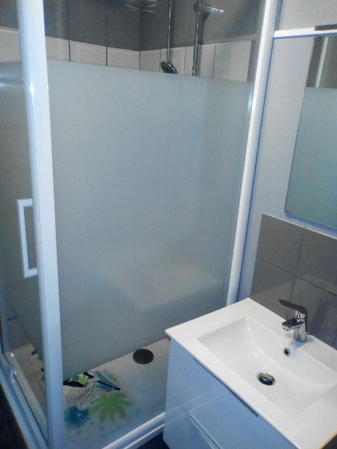 Appartement Residence Les Acacias Ax-les-Thermes Bagian luar foto
